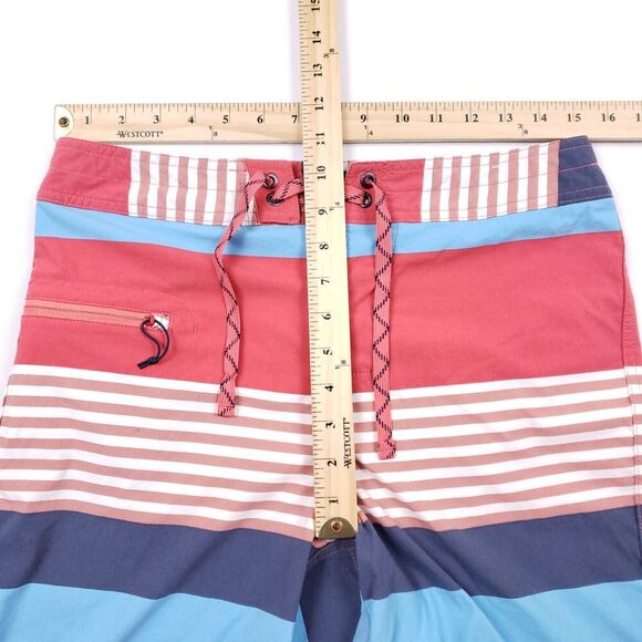 Patagonia Board Shorts Mens Size 31 Red White Blue Drawstring Zipper Pocket Swim - Picture 12 of 13